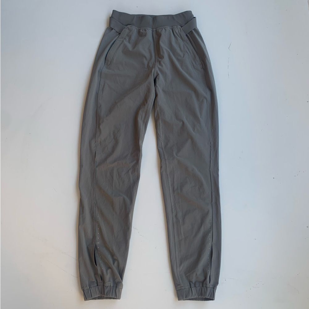 Lululemon Adapted State High-Rise Jogger Women’s Sz 0 Airflow Carbon Dust Green